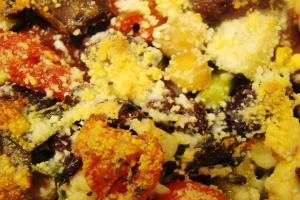 Eine Vielzahl von Lebensmitteln, die gemeinsam angeordnet sind.