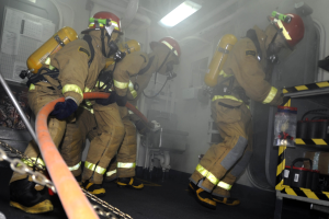 Ratingen: Brand auf der A3 mit einer schwerverletzten Person in einem Elektrofahrzeug