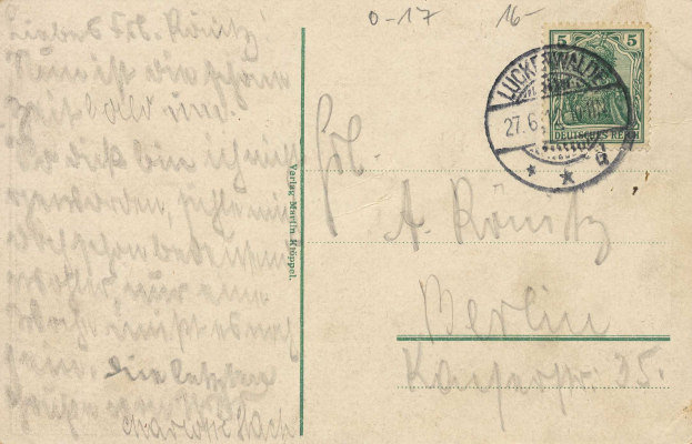 Ein alter Umschlag mit einer Briefmarke, adressiert an Berlin, Deutschland, mit einem Poststempel aus Luxemburg mit Datumsangaben von 5. bis 99.